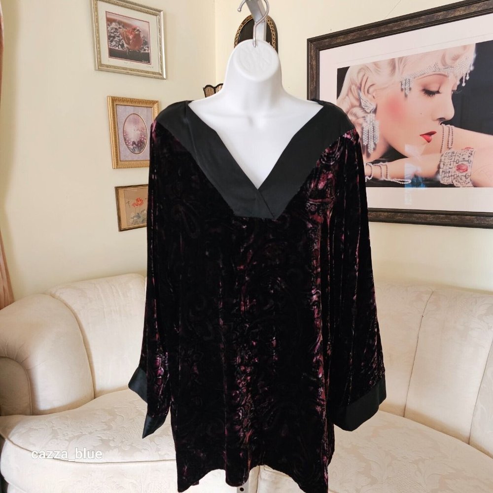 Silk Assets Diane Von Furstenberg Muted Burgundy & Black Tunic Style Blouse